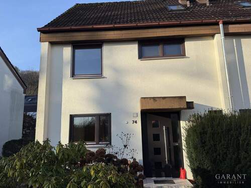 Haus Ansicht Front - 5 Zimmer Doppelhaushälfte zum Kaufen in Esslingen am Neckar