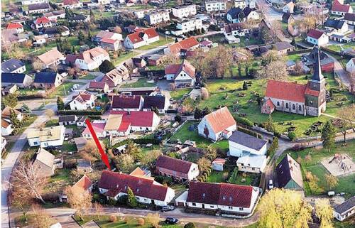 Bild 1 - NACHVERKAUF - Doppelhaushälfte links Doppelhaushälfte mit Nebengebäuden in 17391 Krien, Rundstraße 41 in 17391 Krien, Rundstraße 41