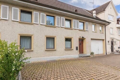 Ansicht - 1 Zimmer Mehrfamilienhaus, Wohnhaus zum Kaufen in Dogern