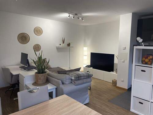 Wohn/Essbereich - 2 Zimmer Etagenwohnung zum Kaufen in Höhenkirchen-Siegertsbrunn