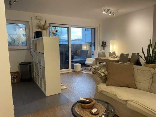 Wohn/Essbereich - 2 Zimmer Etagenwohnung in Höhenkirchen-Siegertsbrunn