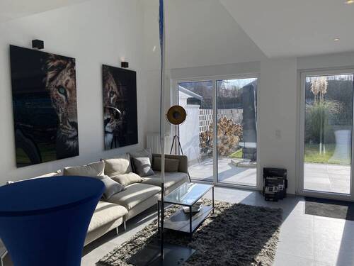 Wohnzimmer Musterhaus - Doppelhaushälfte mit 129,00 m&sup2; in Duisburg / Asterlagen zum Kaufen
