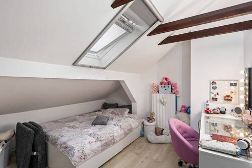 Zimmer 1 Dachgeschoss - 