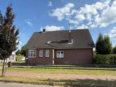 Modernisiertes Einfamilienhaus - 5 Zimmer Einfamilienhaus zum Kaufen in Radbruch