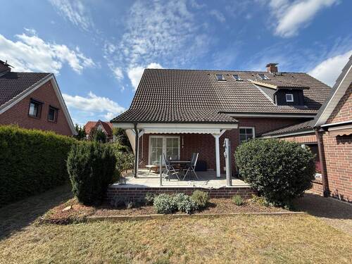 Modernisiertes Einfamilienhaus - Einfamilienhaus mit 163,60 m² in Radbruch zum Kaufen