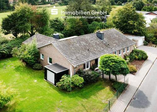 Vogelperspektive - Familienglück im Grünen: Ihre Wohlfühloase!