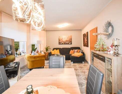 Großes Wohnzimmer - 4 Zimmer Einfamilienhaus in Zörbig