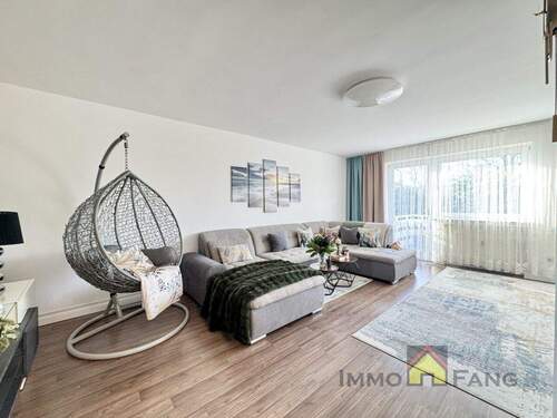 Wohnzimmer - 3 Zimmer Etagenwohnung zum Kaufen in Düsseldorf