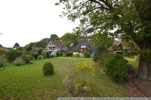 Grundstück Richtung vorderes Haus - Baugrundstück in zweiter Reihe - Sackgassenlage