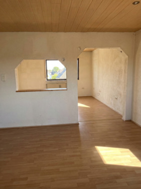 Blick Küche ins Wohnzimmer OG - KI bearbeitet - 