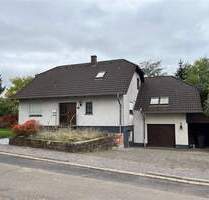 Einfamilienhaus mit Einliegerwohnung und schönem Grundstück - Niedermohr