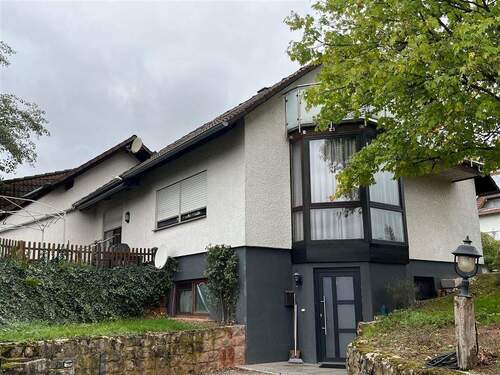 5 - 9 Zimmer Einfamilienhaus zum Kaufen in Niedermohr