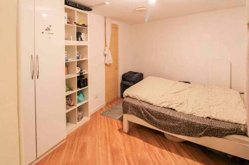 Schlafzimmer - 2 Zimmer Einfamilienhaus in Hürth