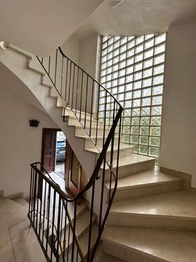 Treppenhaus Vorderhaus - Grundstück zum Kaufen in Offenbach am Main