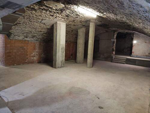 Halle - Gewölbe voller Möglichkeiten - 250?m² Raum für Ihre Visionen im Herzen Rottenburgs