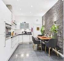 Modernisierte 3-Zimmer-Etagenwohnung mit zwei Balkonen und zeitgemäßer Ausstattung - Wiesbaden Schierstein Modernisierte 3-Zimmer-Etagenwohnung mit zwei Balkonen und zeitgemäßer Ausstattung - Wiesbaden Schierstein