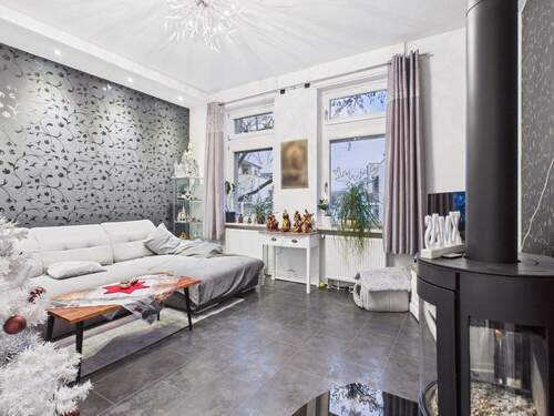 helles Wohnzimmer - 3 Zimmer Etagenwohnung zum Kaufen in Wiesbaden