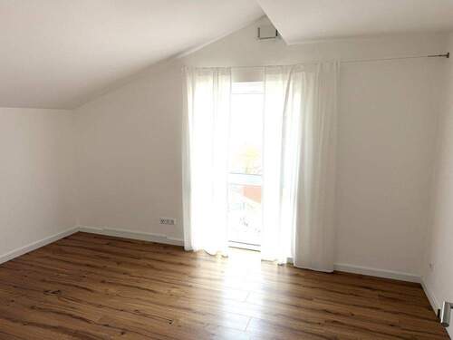 Zimmer 3, DG - 