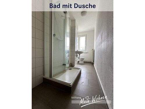 Bad mit Dusche - 