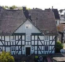 Denkmalgeschütztes Zweifamilienfachwerkhaus in zentraler Wohnlage von Reichshof - Eckenhagen