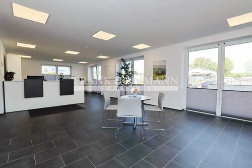 V8828 Bürogebäude Großraumbüro - 