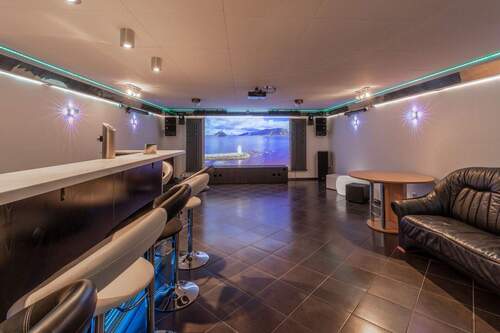 Heimkino + Bar - KG - 