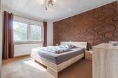 Schlafzimmer - EG - 