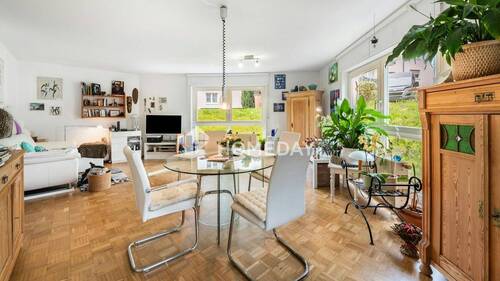 Wohnzimmer 2 - 2 Zimmer Etagenwohnung in Leonberg