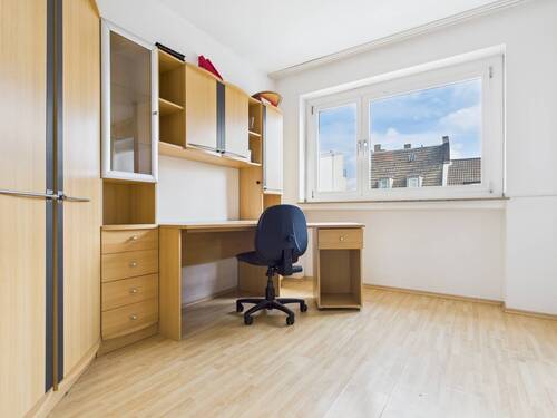 Kinderzimmer/Büro - 