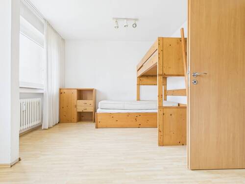 Kinderzimmer/Büro - 