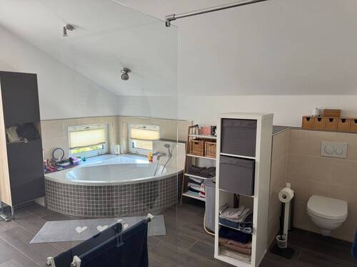 OG Ensuite- Elternbad - 6 Zimmer Einfamilienhaus zum Kaufen in Erkrath