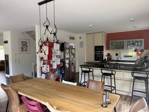 EG Essen Blick zur Küchentheke - 