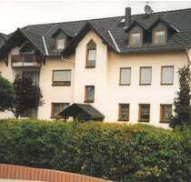 Charmante 2-Zimmer-Wohnung im Erdgeschoss mit Balkon - Ideal zum Wohlfühlen - Saalfeld