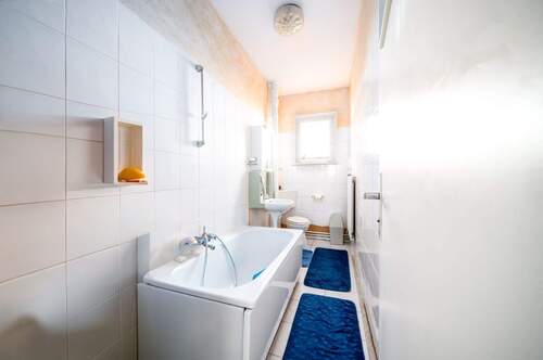 3 - 2 Zimmer Etagenwohnung in Berlin