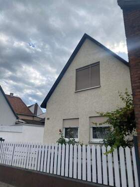 Bild 2 - 4 Zimmer Einfamilienhaus zum Kaufen in Schifferstadt