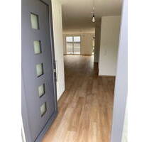 Modernes Reihenhaus BJ24 - Massivbau - Wärmepumpe - PV - Garage - EBK - Wehr Öflingen