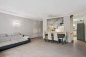 Wohnzimmer - 5 Zimmer Reihenmittelhaus zum Kaufen in Mönchengladbach