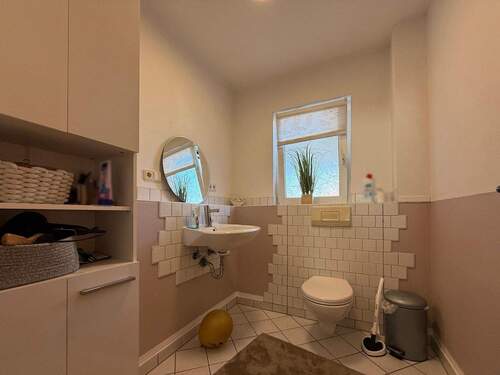 WC EG - 7 Zimmer Doppelhaushälfte zum Kaufen in Garbsen