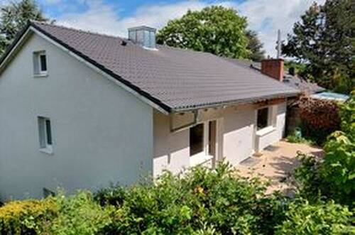 Westansicht mit Terrasse - 7 Zimmer Reihenendhaus zum Kaufen in Heppenheim (Bergstraße)