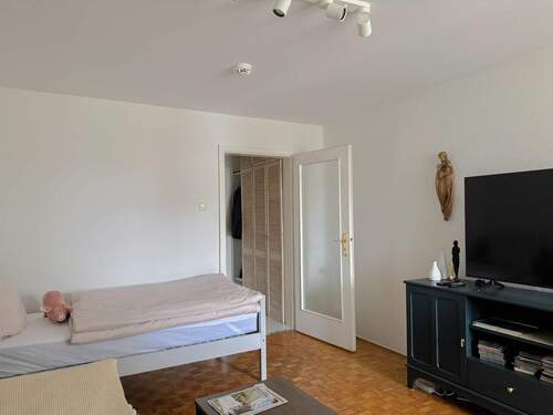 Wohnbereich - Gelegenheit - Gepflegtes und vermietetes 1-Zi.-Apartment in gut angebundener Lage