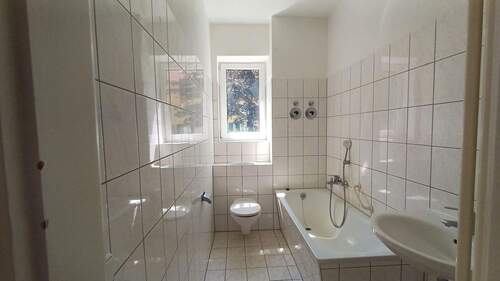 Tageslichtbad - 3 Zimmer Etagenwohnung zur Miete in Merseburg