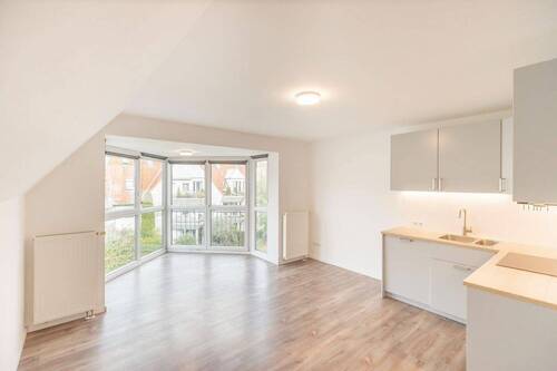 Bild 1 - *** Direkt vom Eigentümer: Wunderschöne 1-Zimmer-Wohnung mit Einbauküche und Stellplatz! ***