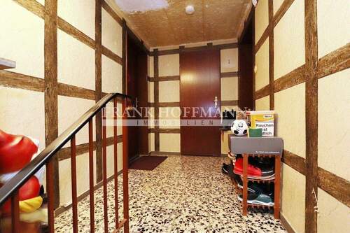 V10650 Haus Nr. 50 Hintereingang - OG Treppenhaus 1.1 - 