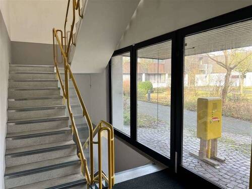 Treppenhaus im - Büro in Seevetal zur Miete