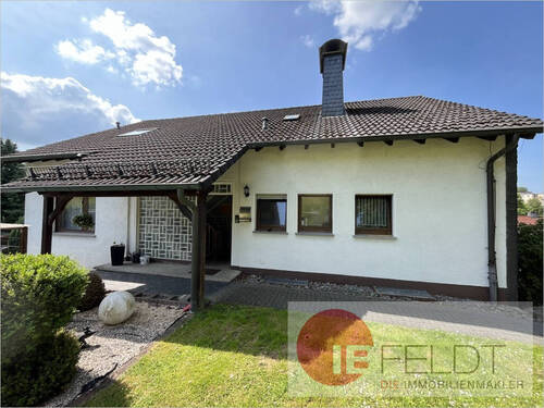 Ansicht vom Haupteingang hinten - 1 Zimmer Einfamilienhaus in Plettenberg