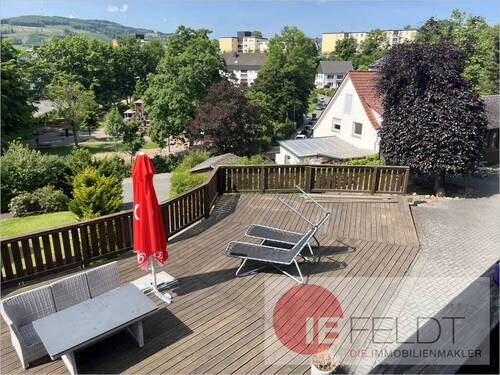 Ansicht auf die Terrasse und die Aussicht - 