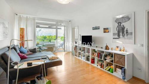 Wohnzimmer 1 - Vermietete Wohnung mit Loggia, Aufzug und Blick ins Grüne