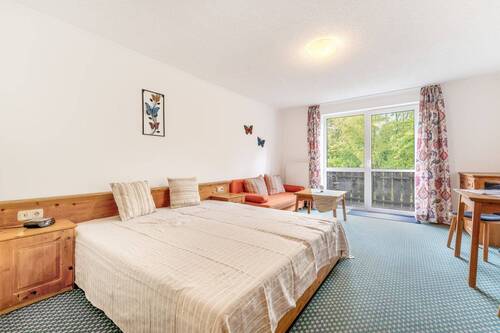 Bild 1 - Ferienidylle pur - 1-Zimmer-Wohnung mit Balkon in Viechtach!