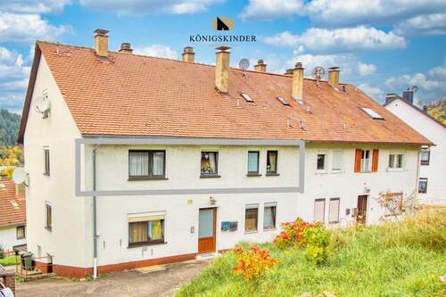 Gernsbach Markgraf-Berthold-Straße 19_8761 - Attraktive 4-Zimmer-Wohnung in einem gepflegten Zweifamilienhaus