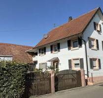 Älteres Zwei-Familienwohnhaus in Schwanau- Nonnenweier